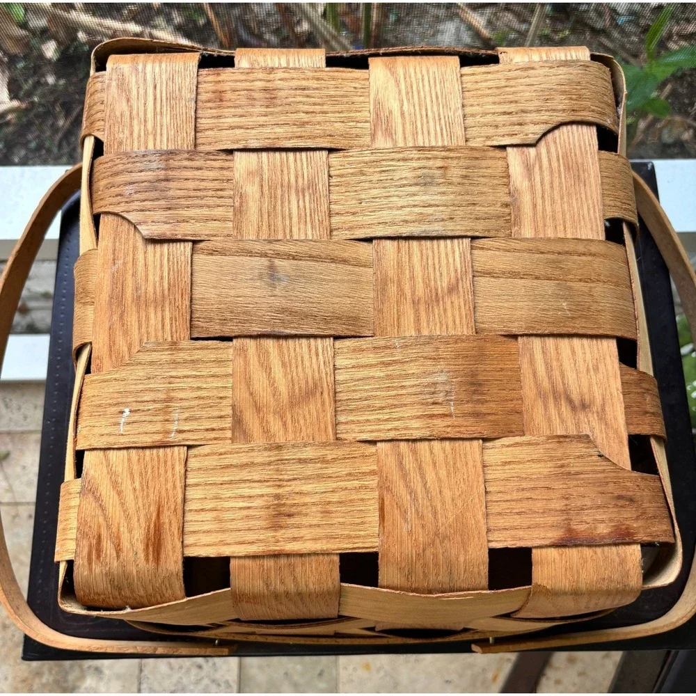 Basketville Putney VT Handcrafted‎ Wood Picnic Basket w Lid Double Handle USA